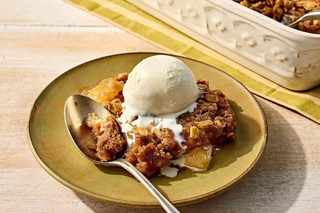 Apple Pie Dump&nbsp;Cake